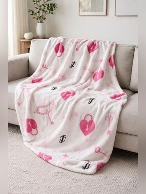 Juicy Couture Throw Blanket NWT